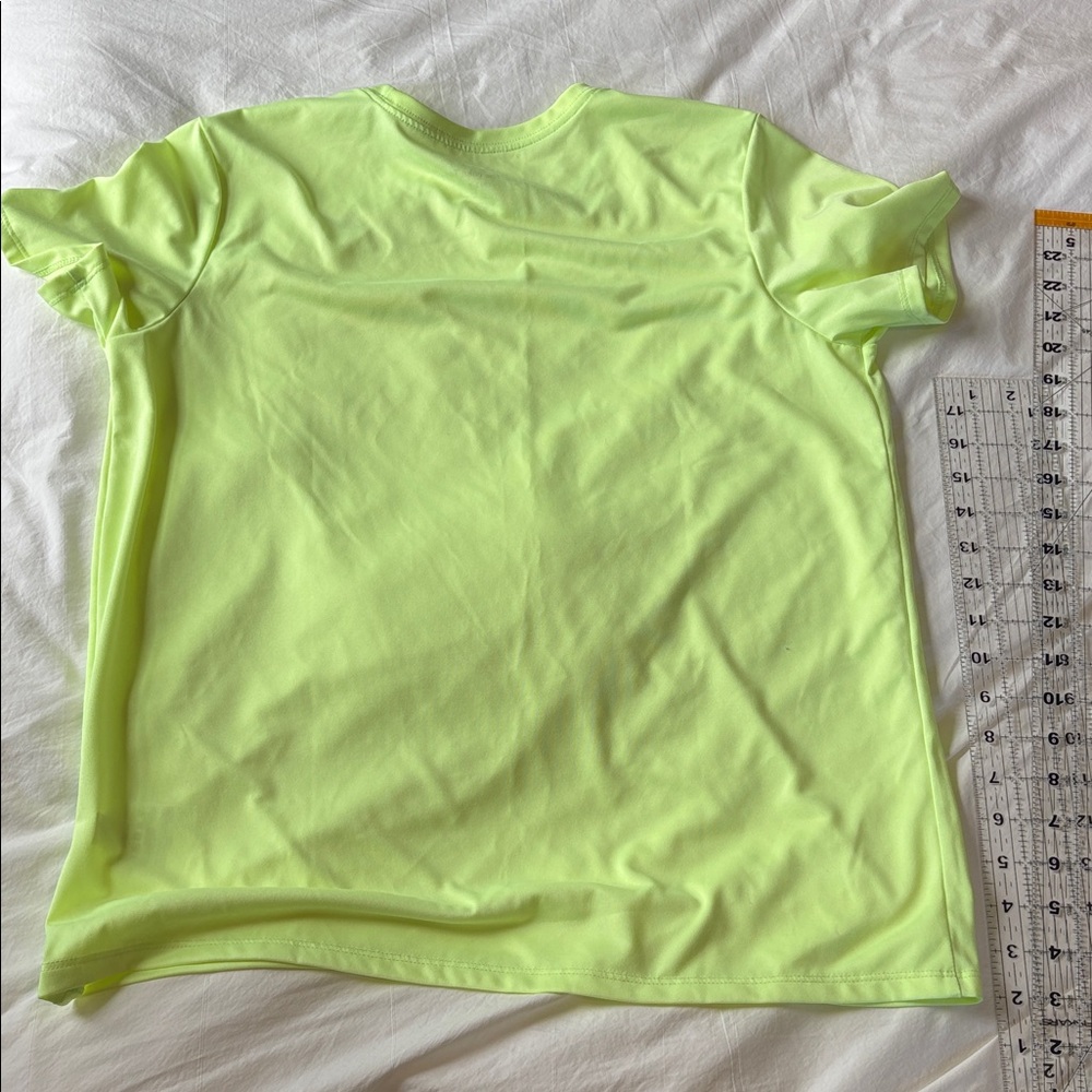 Nike Women’s “The Nike Tee” - Picture 4 of 4